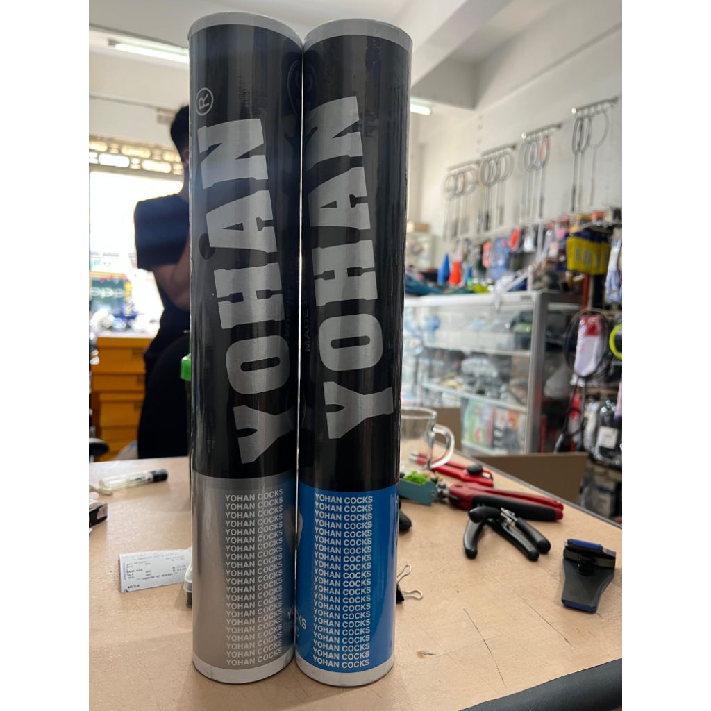 ลูกขนไก่แบดมินตัน Yohan สีดํา