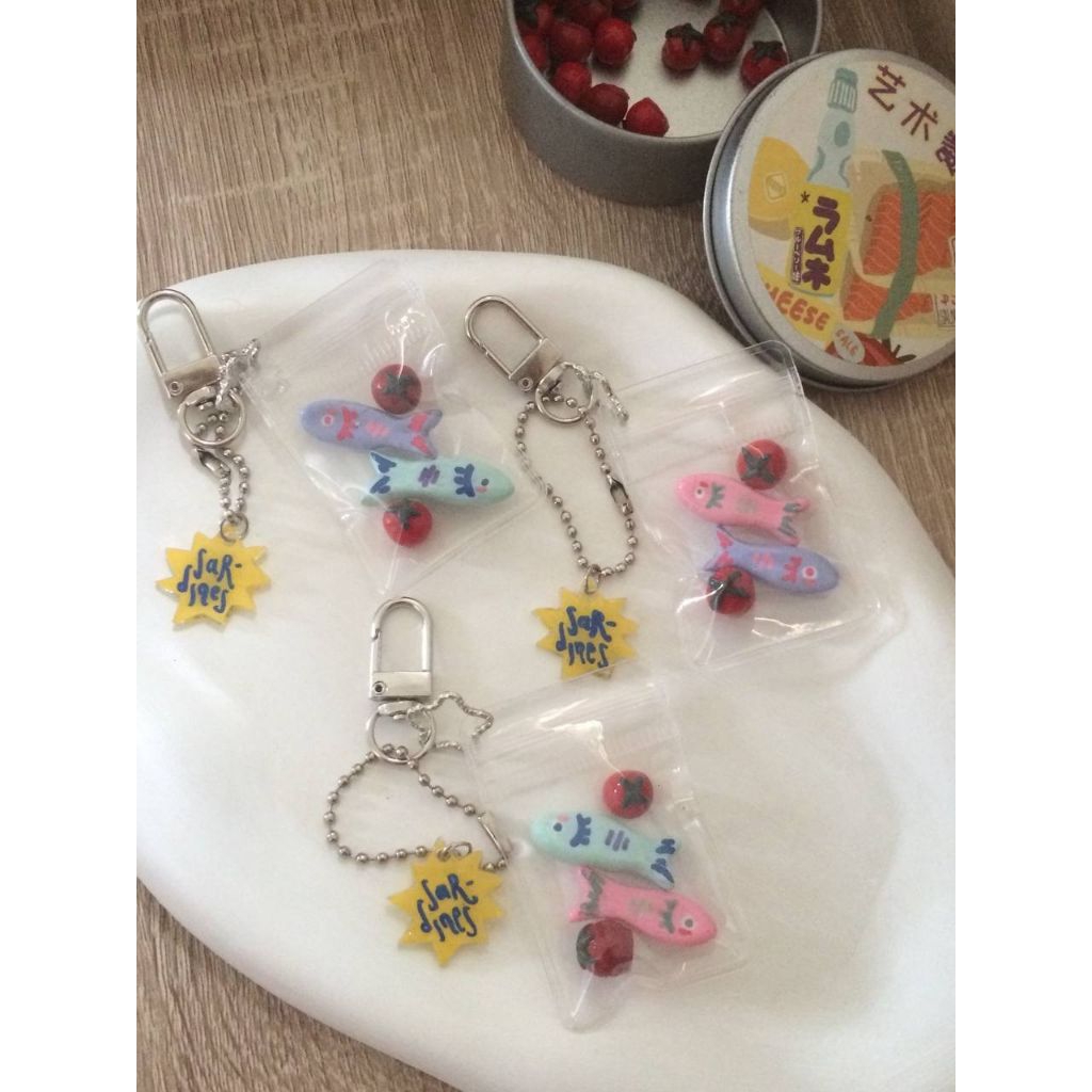พวงกุญแจแพ็ค Tiny sardines | ลิวี่ซี่ฝ่อ