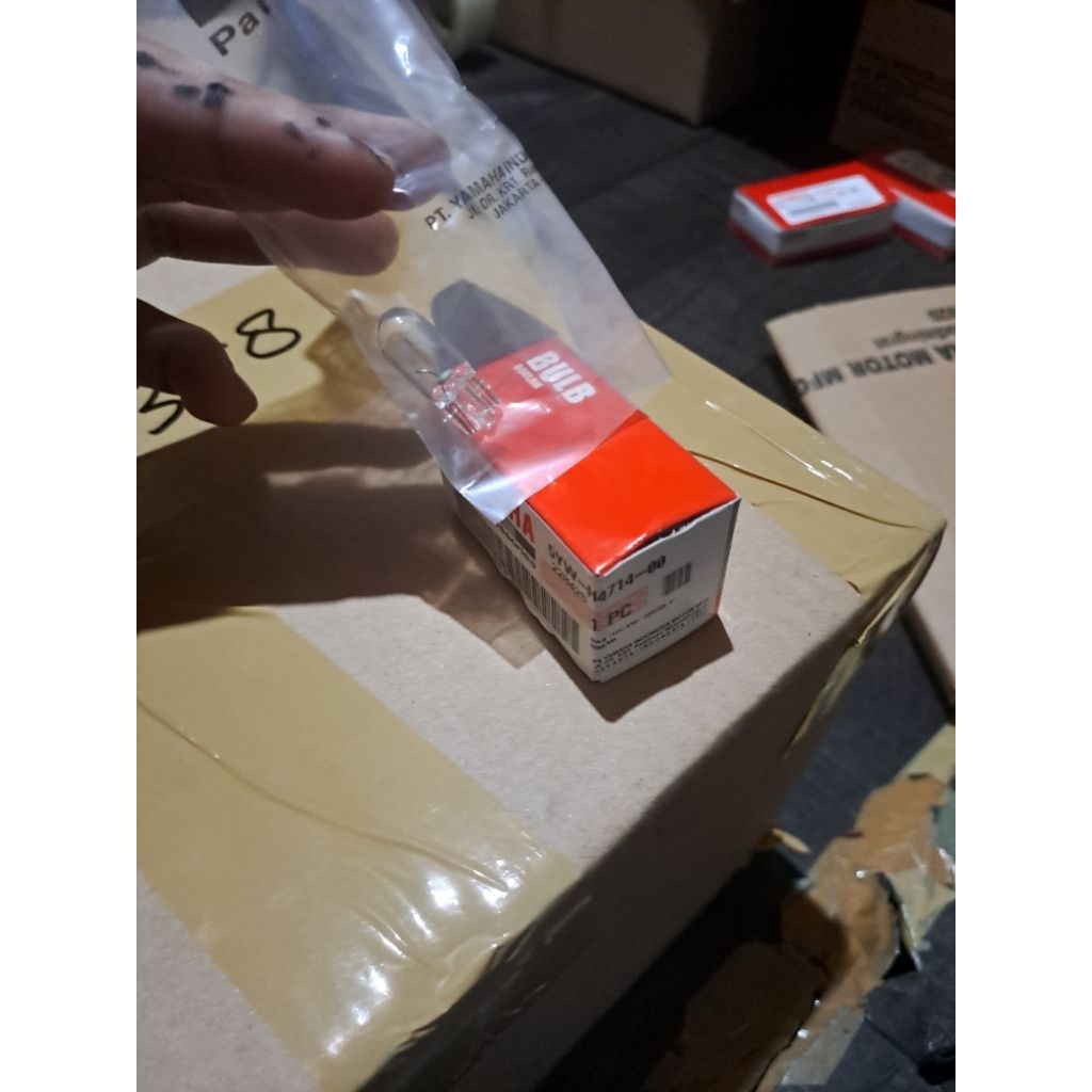 SPEEDOMETER BULB DUSK LIGHT BULB 12V-5W PART CODE 5YW-H4714-00