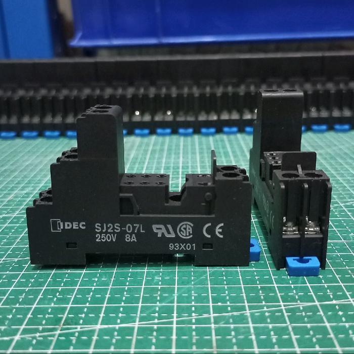 เบ้า IDEC SJ2S-07L 8 Pin