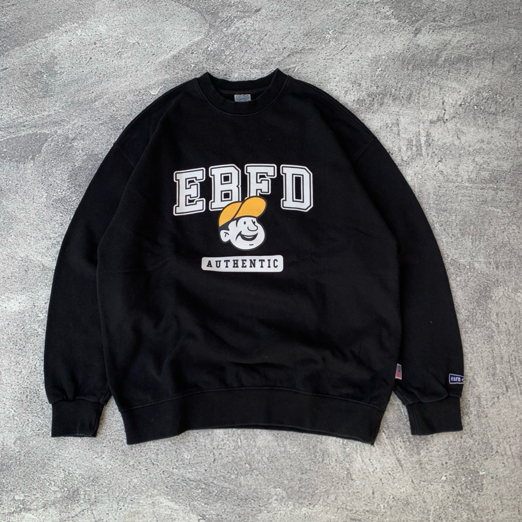 Crewneck Ebbets Field Logo สีดํา