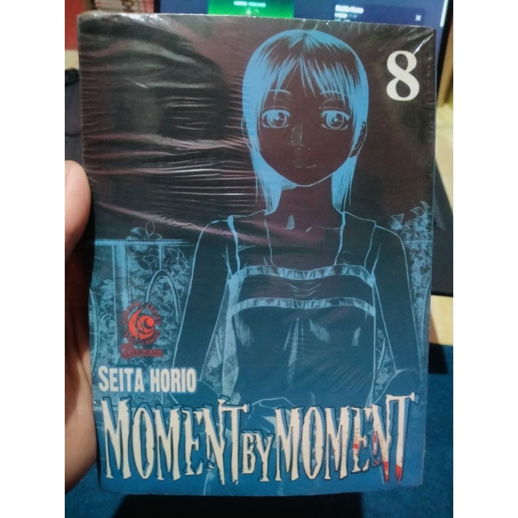 Moment Comic by Moment 8 ซีลแตก