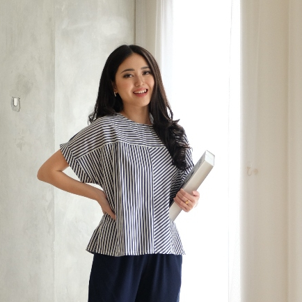 Gavin เสื้อท็อปผู้หญิง DEFECT