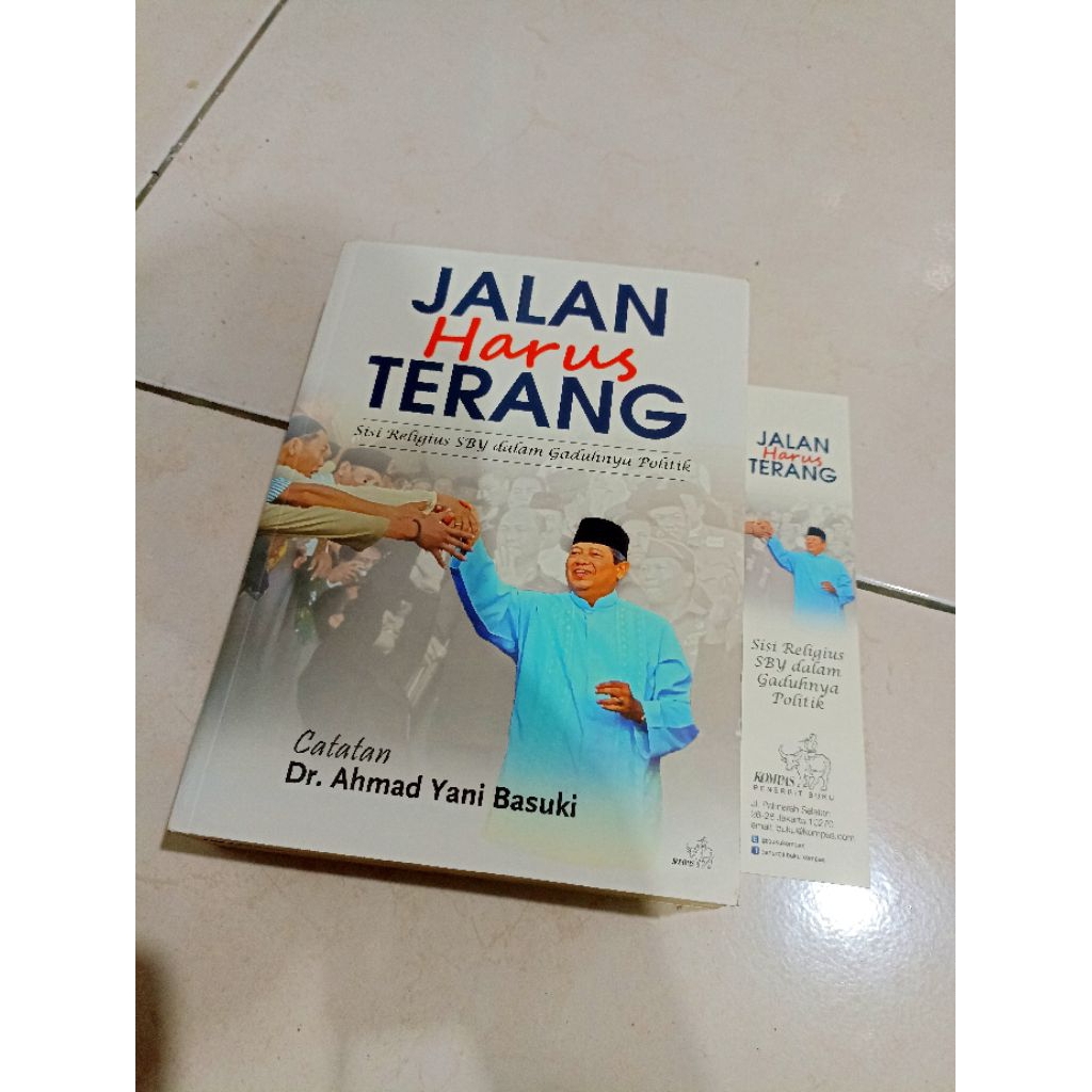 หนังสือต้นฉบับ / หนังสือ BIOGRAPHY / WALK MUST BE BRIGHT / ด้านข้างของ SBY RELIGEION ใน FIELD OF POL