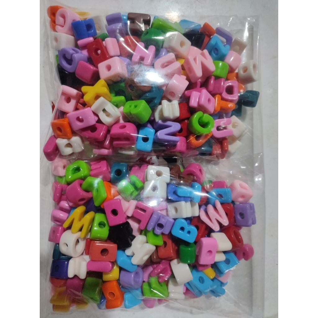 คําสั่งที่กําหนดเอง ALPHABET BEADS