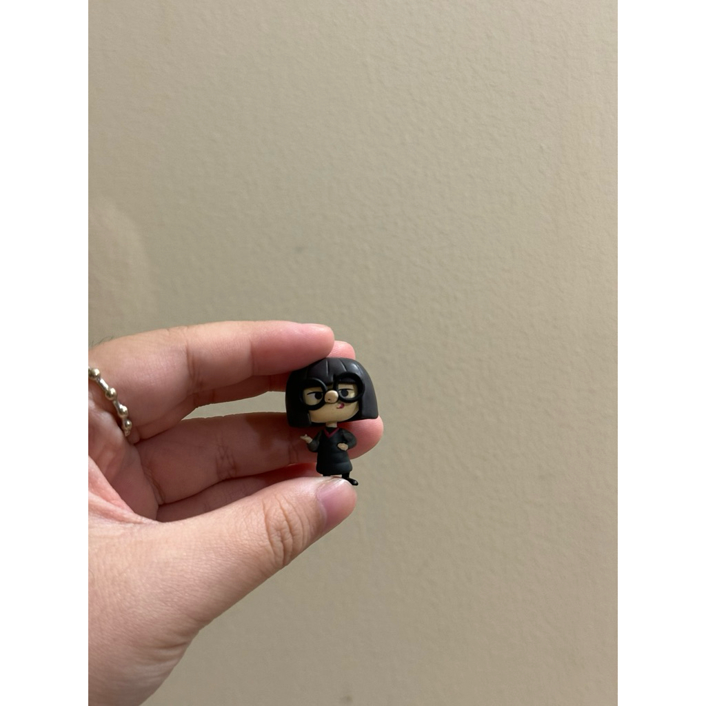 โหมด Edna Disney Pixar The Incredibles ต้นฉบับ