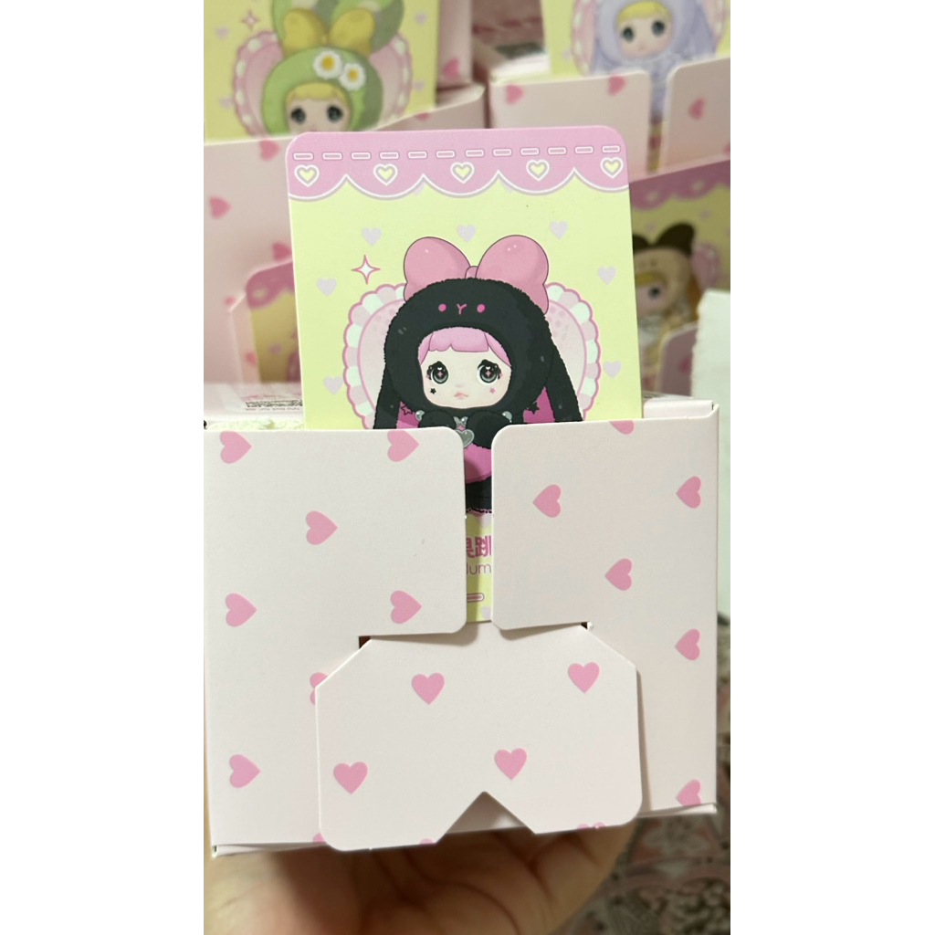 Make up Nommi V1 V7 V8 V9 Selected