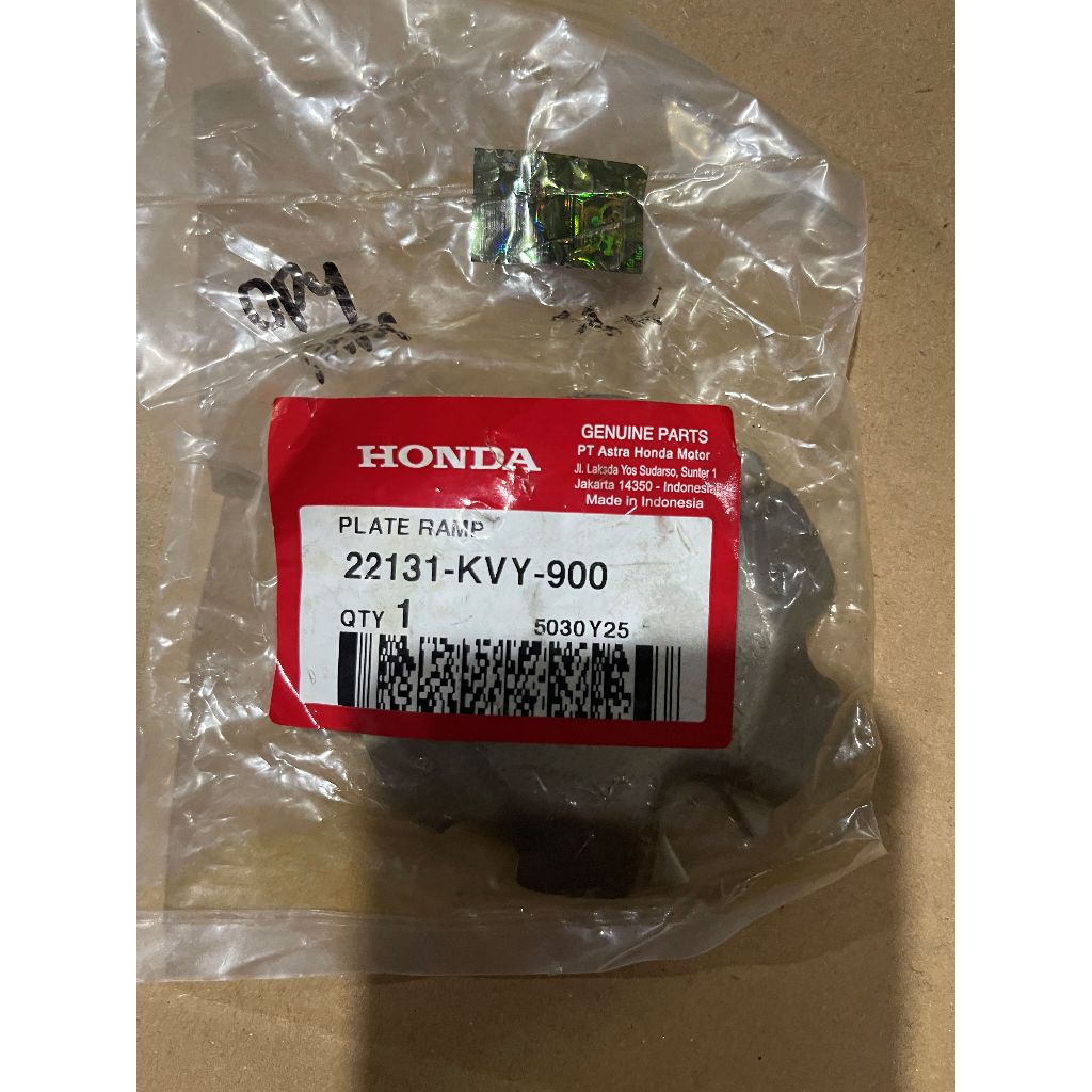 22131 KVY 900 Plate Ramp Honda BeAT คาร์บูเรเตอร์