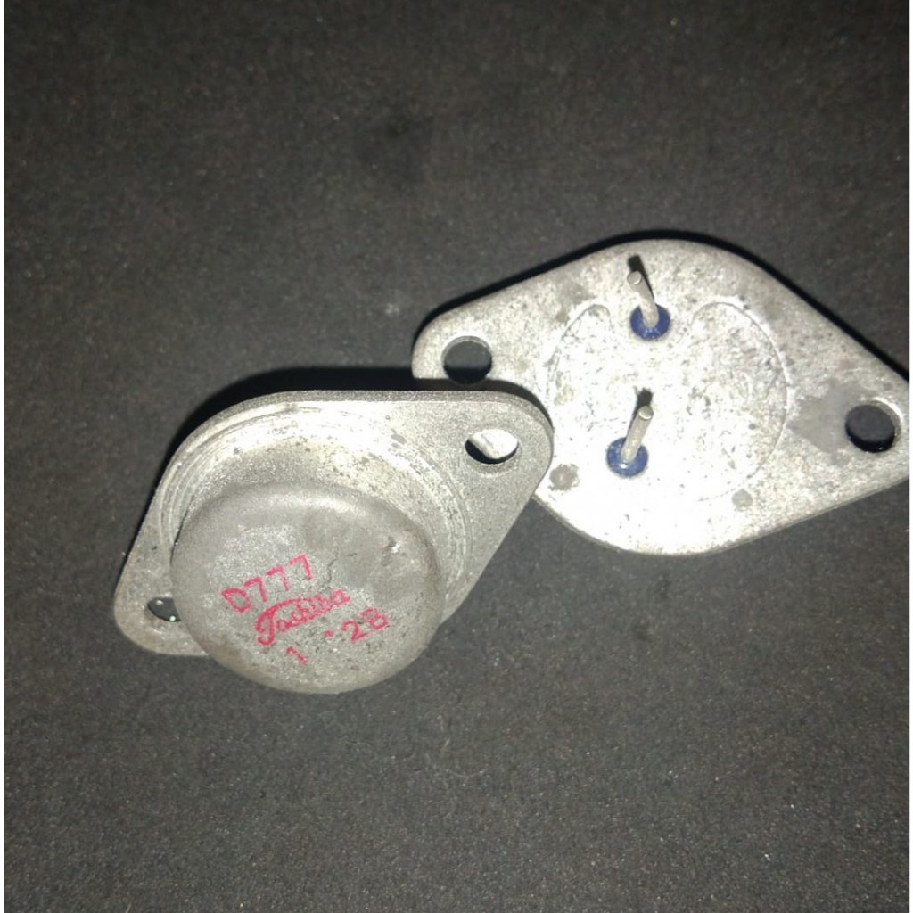 ทรานซิสเตอร์ 2SD777 D777 Silicon NPN 100W 55V 20A TO-3 Jengkol สําหรับตัวควบคุมพลังงาน