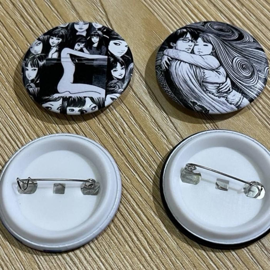 Pin Pin Pin 44mm Junji Ito Tomie Uzumaki