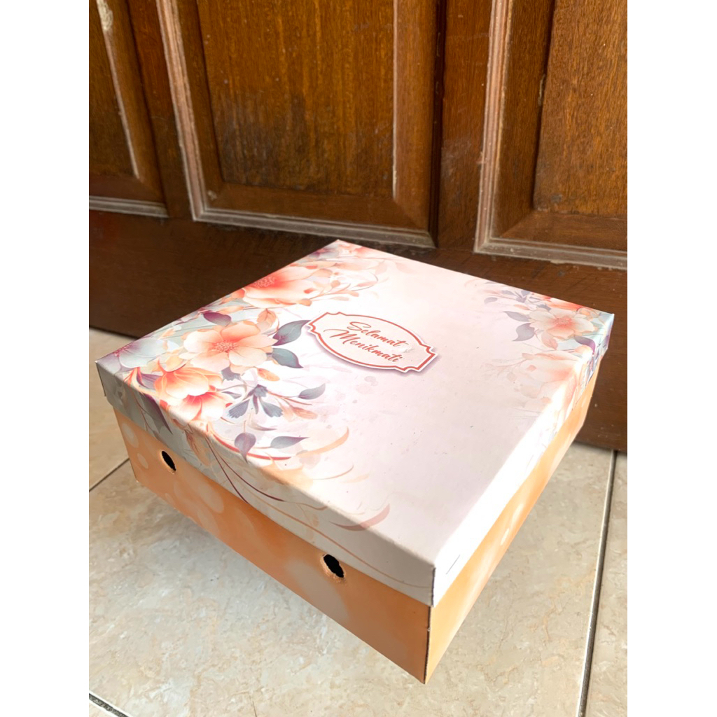 การ์ดบอร์ดข้าว/SNACK CARDBOARD UK 20x20x8 | กล่องข้าว MOTIF |