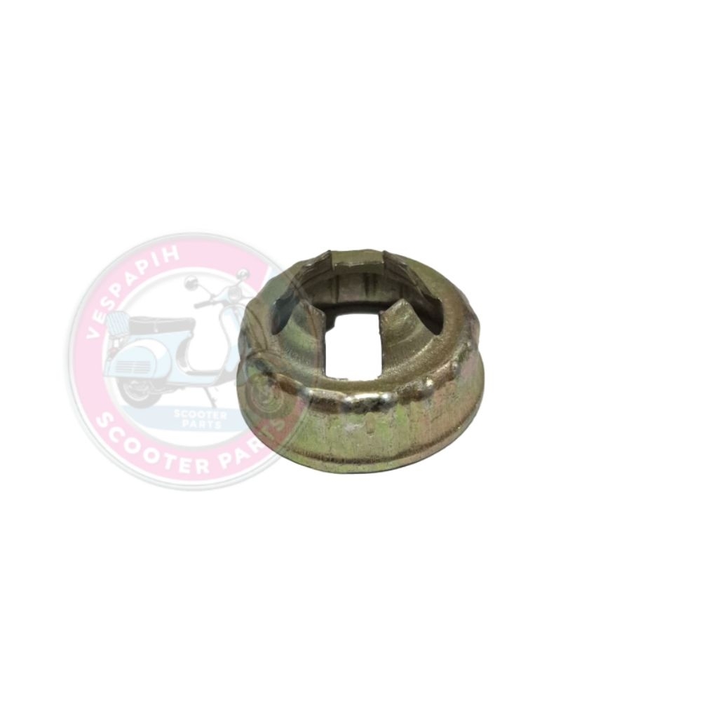 ตะกร้าหมวกน๊อตล้อหน้า Vespa Excel