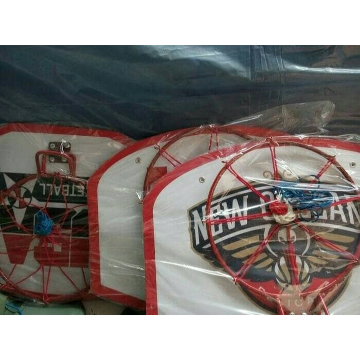 BULKETBALL HOOP - LARGE WOODEN BASKETBALL INCLUDING NET