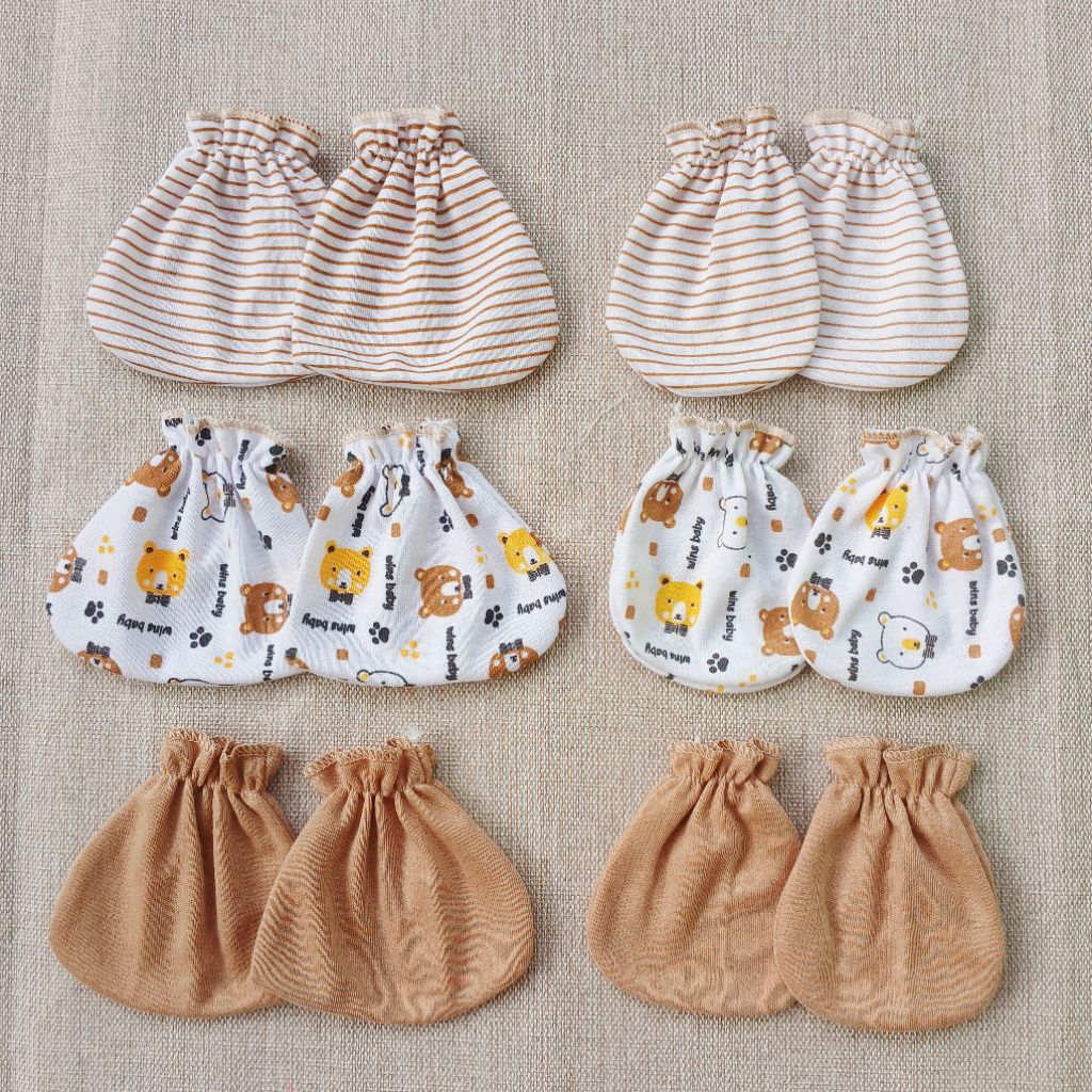 ถุงมือและถุงเท้าเด็ก 3 ชุดพร้อมคอป STK ล่าสุด