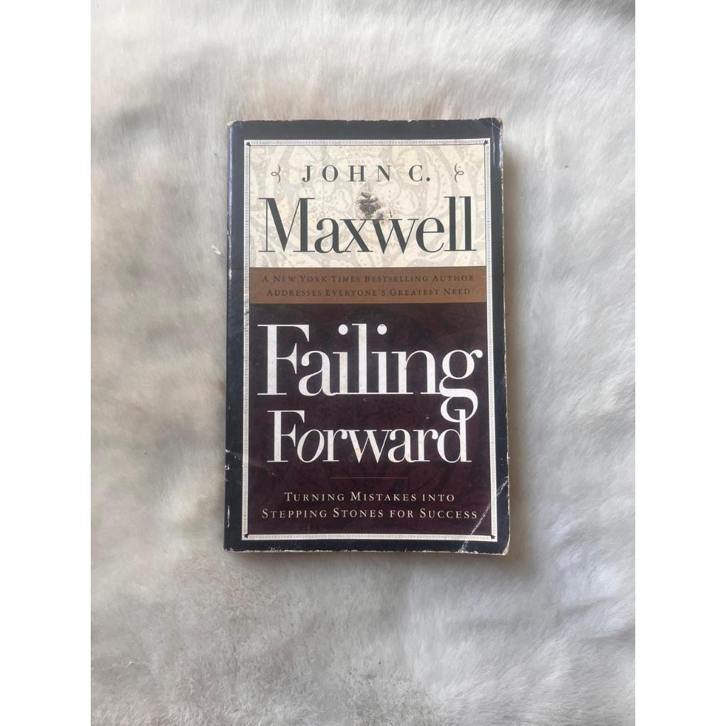 หนังสือ Failing Forward โดย John C แม็กซ์เวลล์