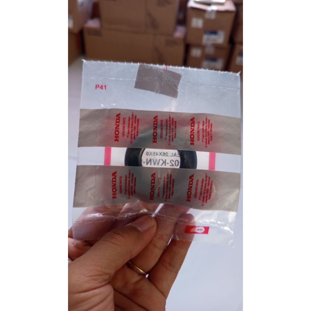 ซีลน้ํามันฮอนด้า KWN-901 91202-KWN-901 ซีลเพลาข้อเหวี่ยงซ้าย Vario 125 Original AM