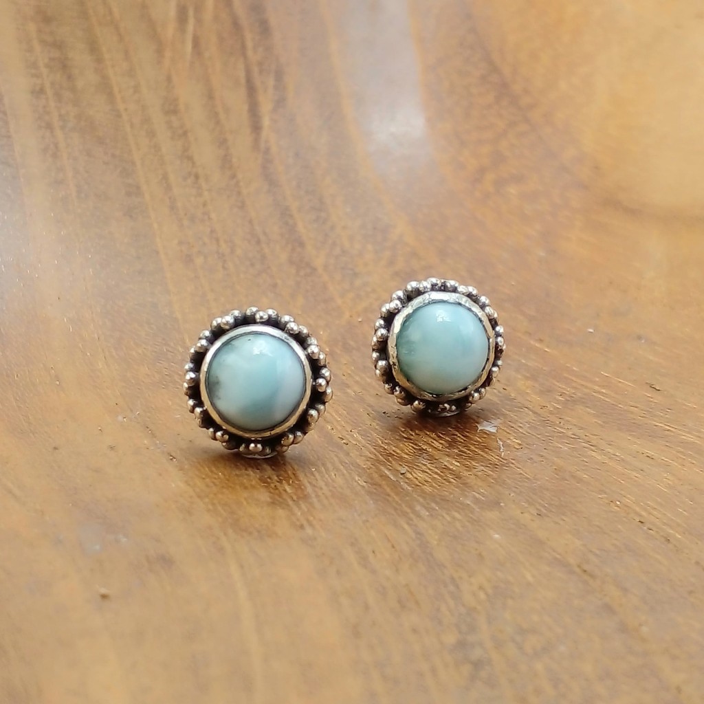 ต่างหูสตั๊ด Jawan Sari พร้อมพลอยทรงกลม E1782