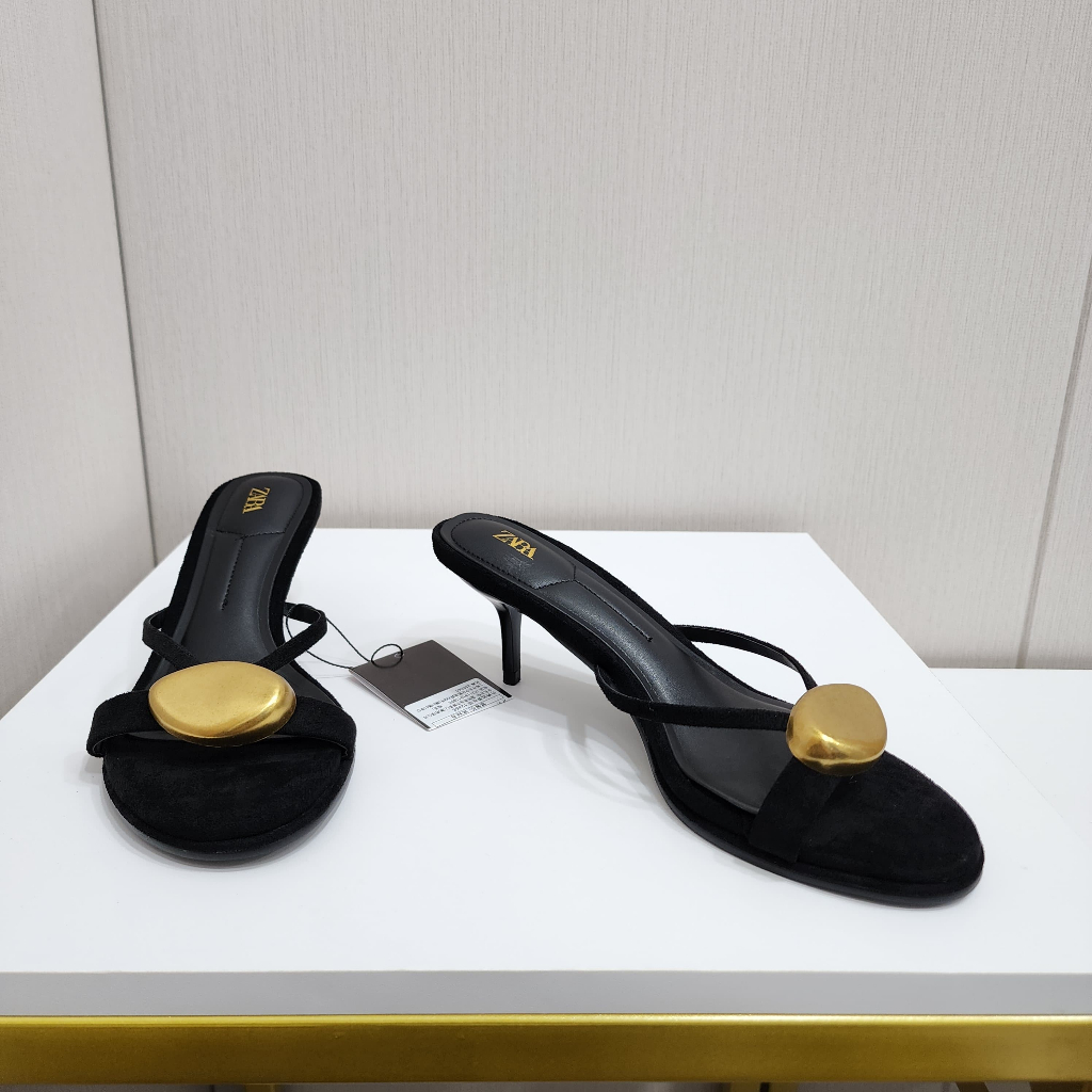 ZR 174 รองเท้าแตะสายรัดหรูหราของผู้หญิง 6 ซม. รองเท้าส้นสูง