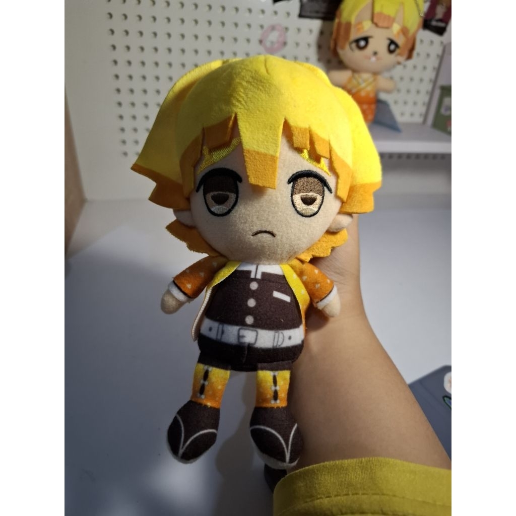 ตุ๊กตาจิบิ Zenitsu Agatsuma merch อย่างเป็นทางการ {Demon Slayer}