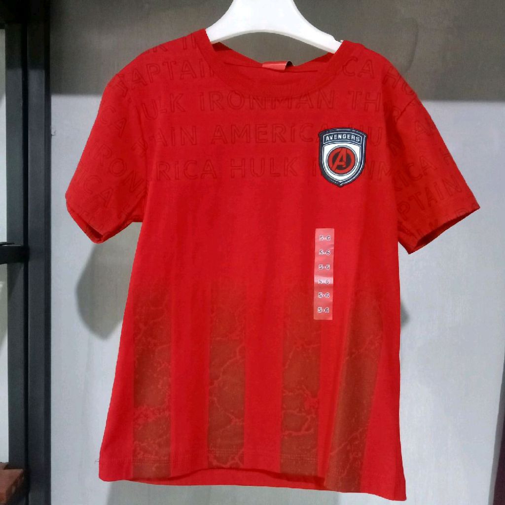 เสื้อยืดเด็กผู้ชายชื่อโลโก้ Marvel AVG