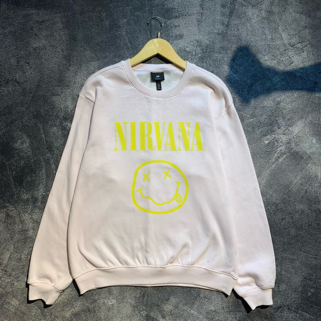 คอกลม Nirvana H&M***