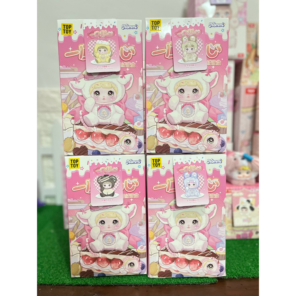 - NOMMI V7 BLIND BOX SELECTED BAG CHARM