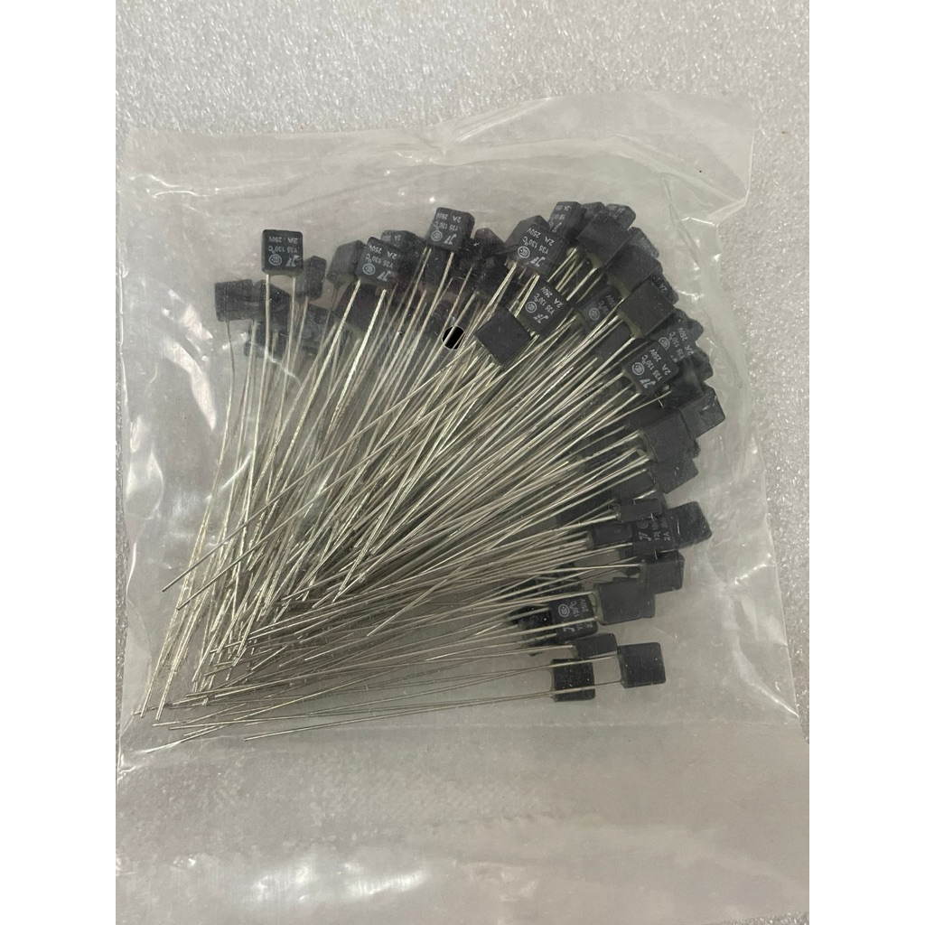 ฟิวส์ฟิวส์พัดลมเทอร์โมฟิวส์ 100 ชิ้น 2a 130°C BLACK 130 c 2ampere 2 แอมป์ 130 องศา