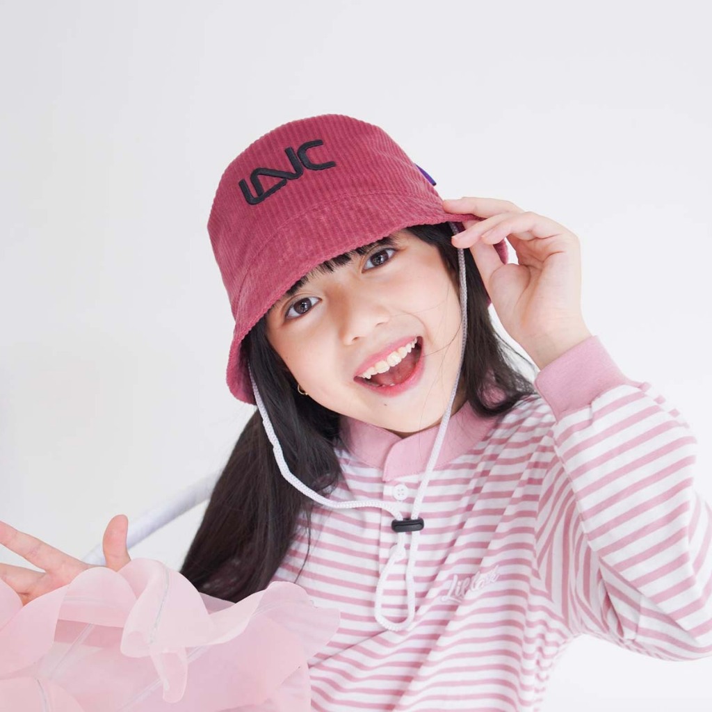 LILY AND CLARK หมวกบักเก็ตผ้าลูกฟูกสําหรับเด็กพร้อมสายรัดใน Mauve BC06-MAUVE