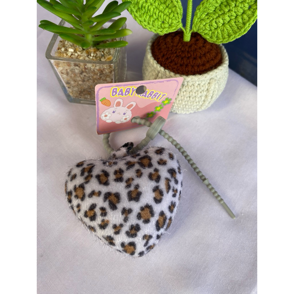 กระเป๋า LOVE LEOPARD CHARM