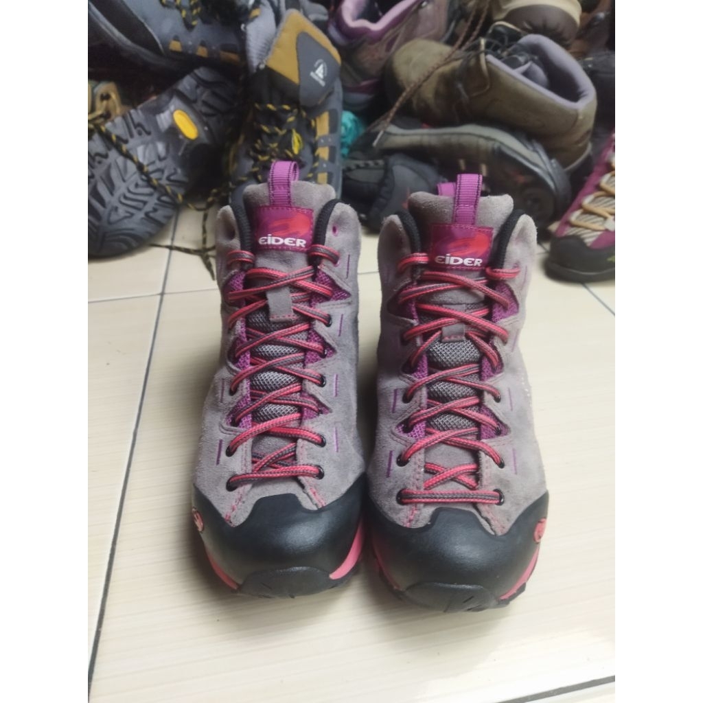 รองเท้า Eider Outdoor ไซส์ 38 (240)