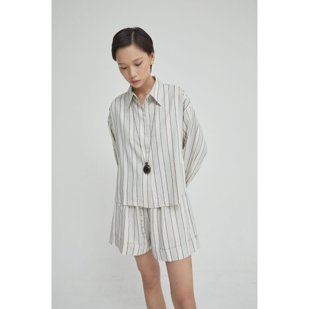 Shopatvelvet - เสื้อพื้นฐาน Interval สี Skyline