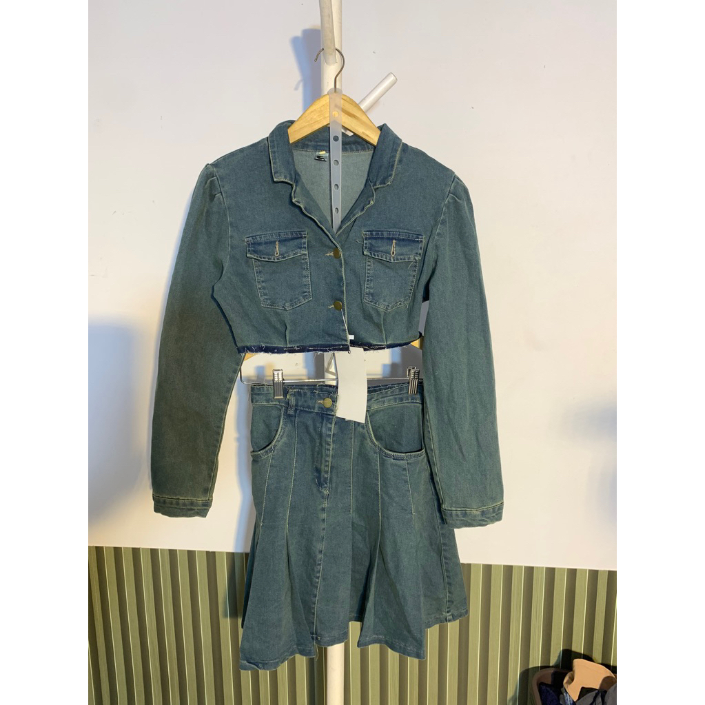 C0 l1v3*************