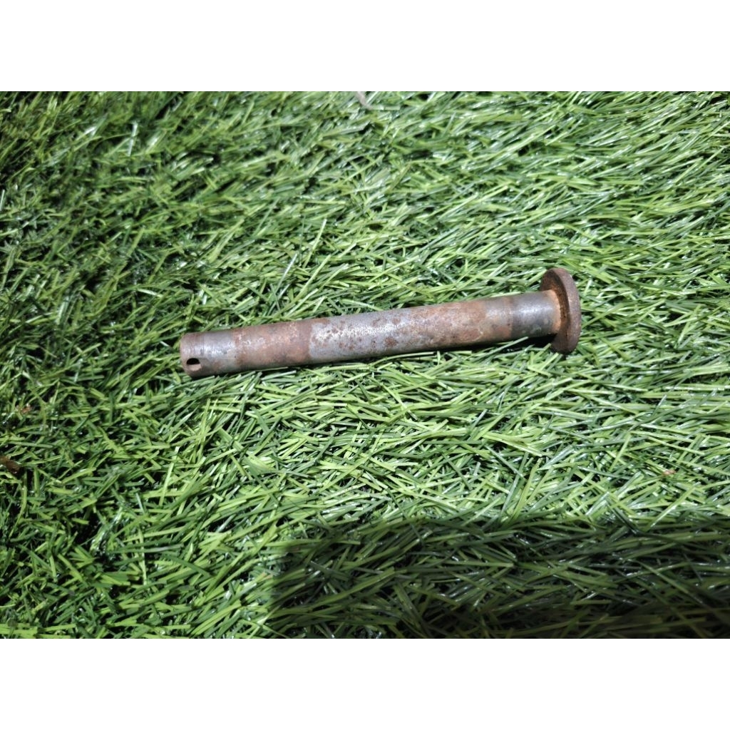 เป็นขาตั้งกลาง kawasaki binter gto kh110 kh125 mach 2 เดิม