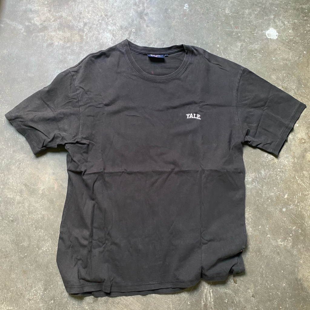 เสื้อยืด YALE ไซส์ L