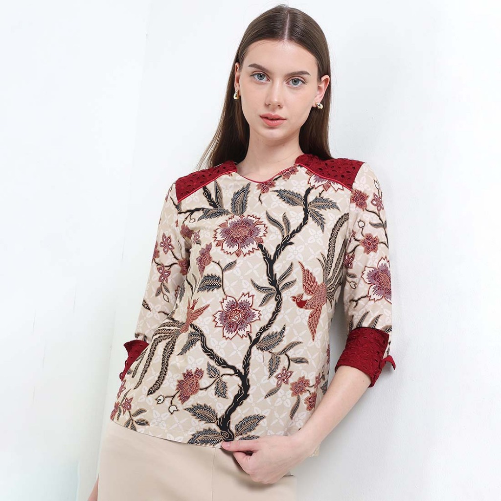 Rianty Batik Premium เสื้อเบลาส์ผู้หญิงคอปกครีม Cavera Cavero