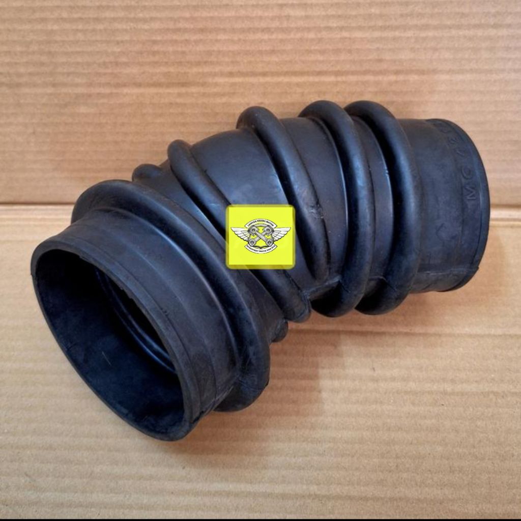 FUSO Ps220 GANJO ท่อลม Fuso FUSO MC ท่อลม 421202