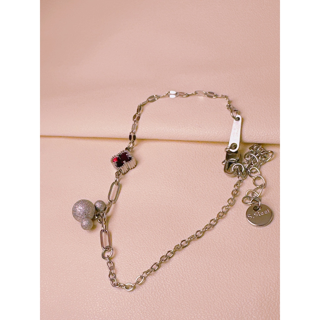 H02 สร้อยข้อมือโซ่ MJ สีเงิน