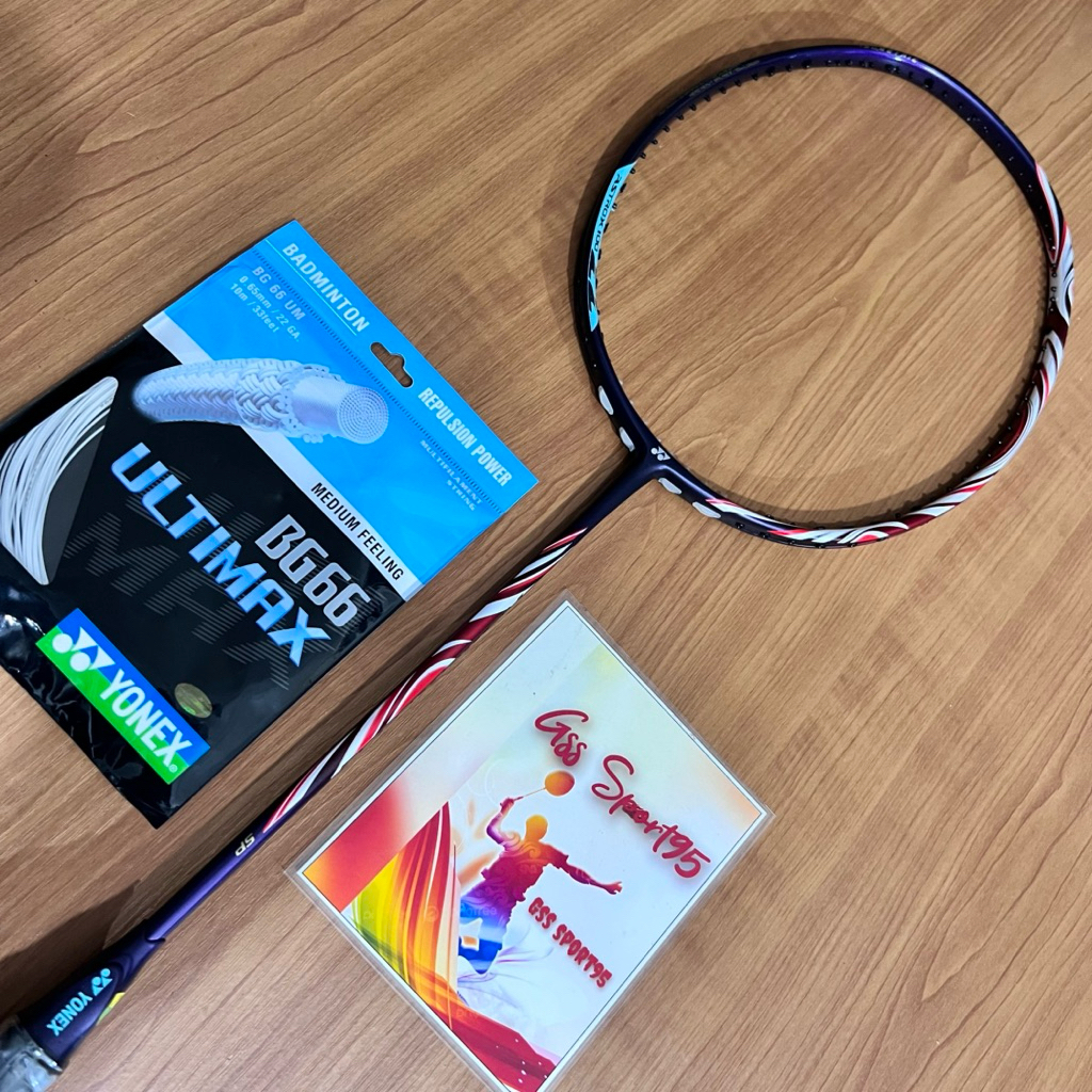 ตัวยึดแบดมินตัน YONEX ASTROX 100ZZ