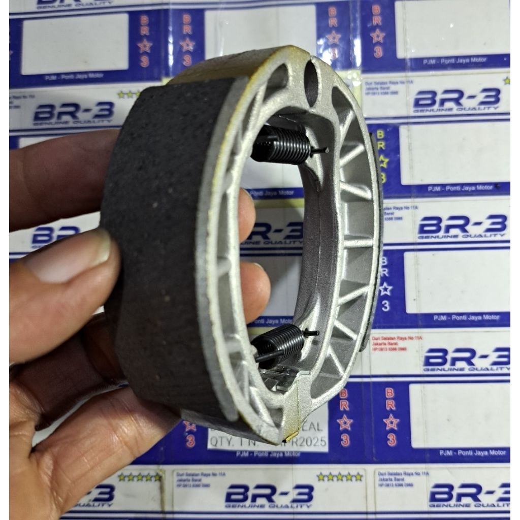 ผ้าเบรค ผ้าเบรคหลัง Vespa S, LS, LX 125, 150, ZIP 100 LS, LP S125 (BR-3) TERNAJAR