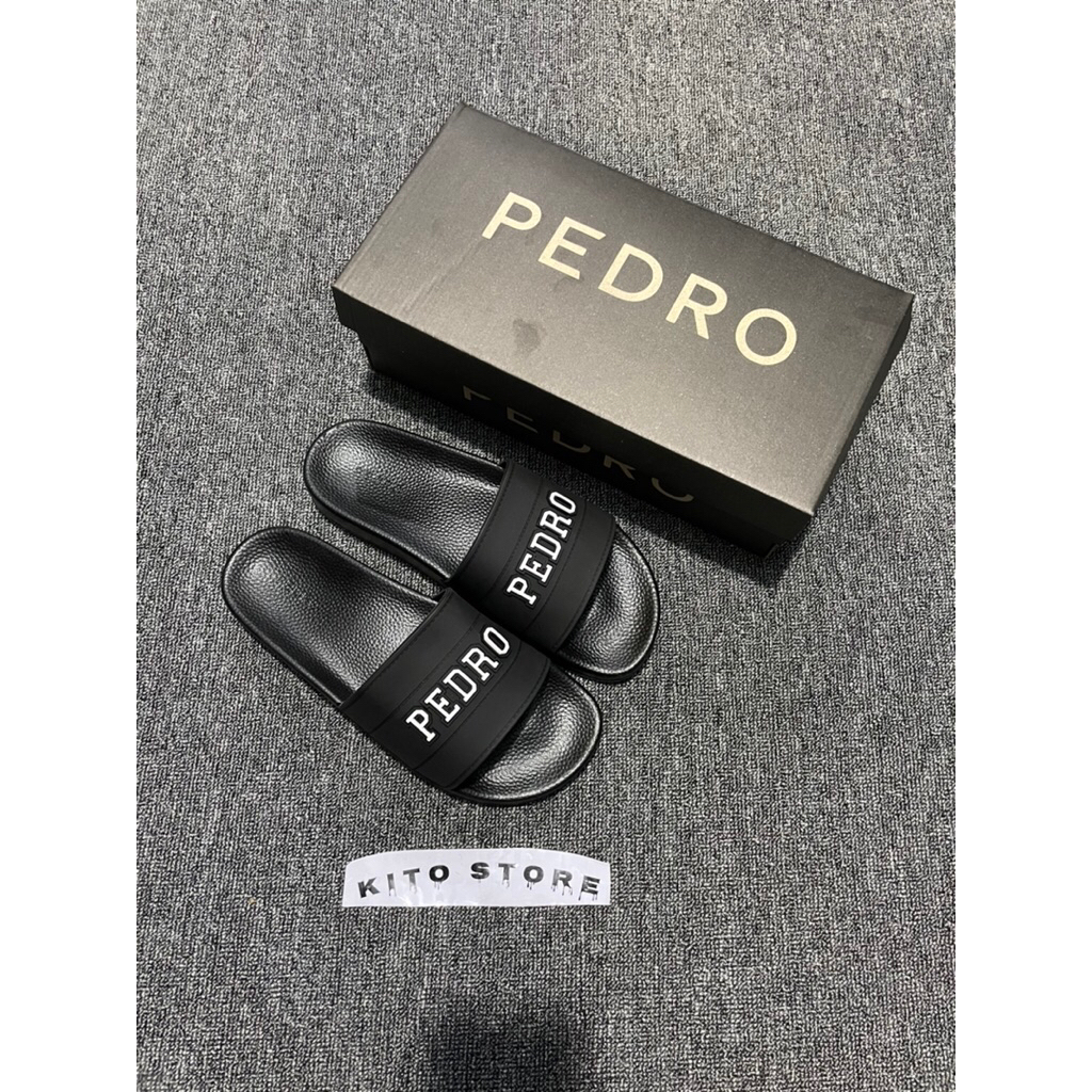 รองเท้าแตะ PEDRO พร้อมความปรารถนาอันใหญ่