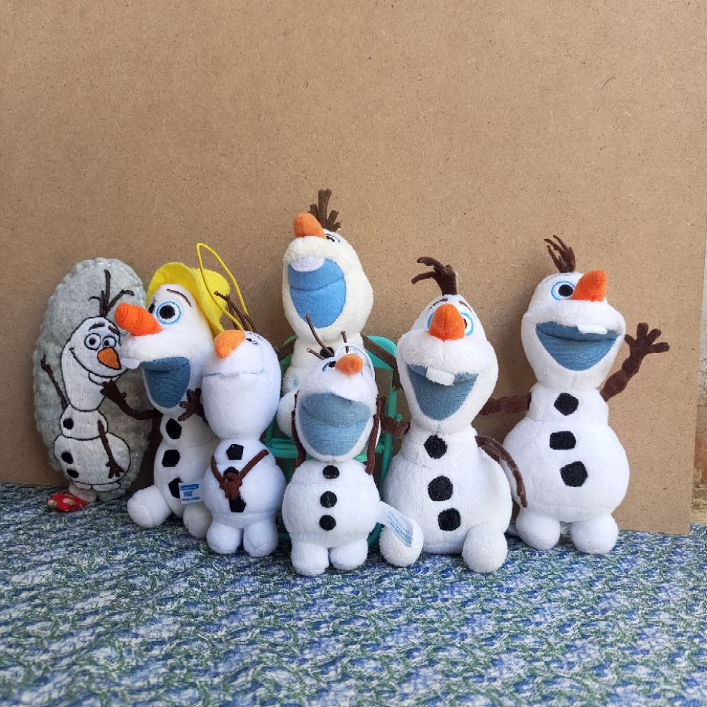 GANTUNGAN ORIGINAL DISNEY FROZEN KEYCHAIN DOLL / OLAF PLUSHIE SEGA DISNET T-ART