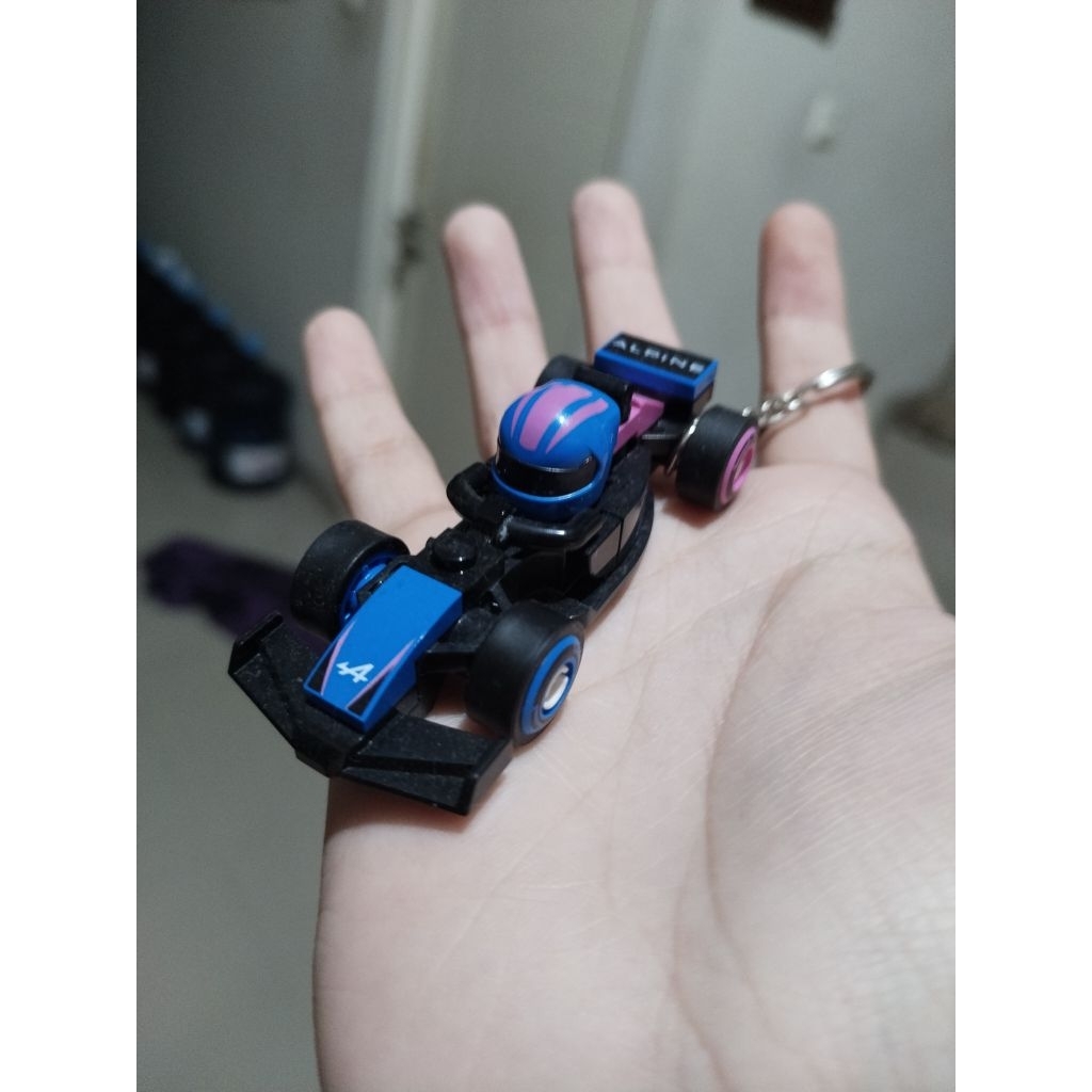 พวงกุญแจ Lego F1 alpine