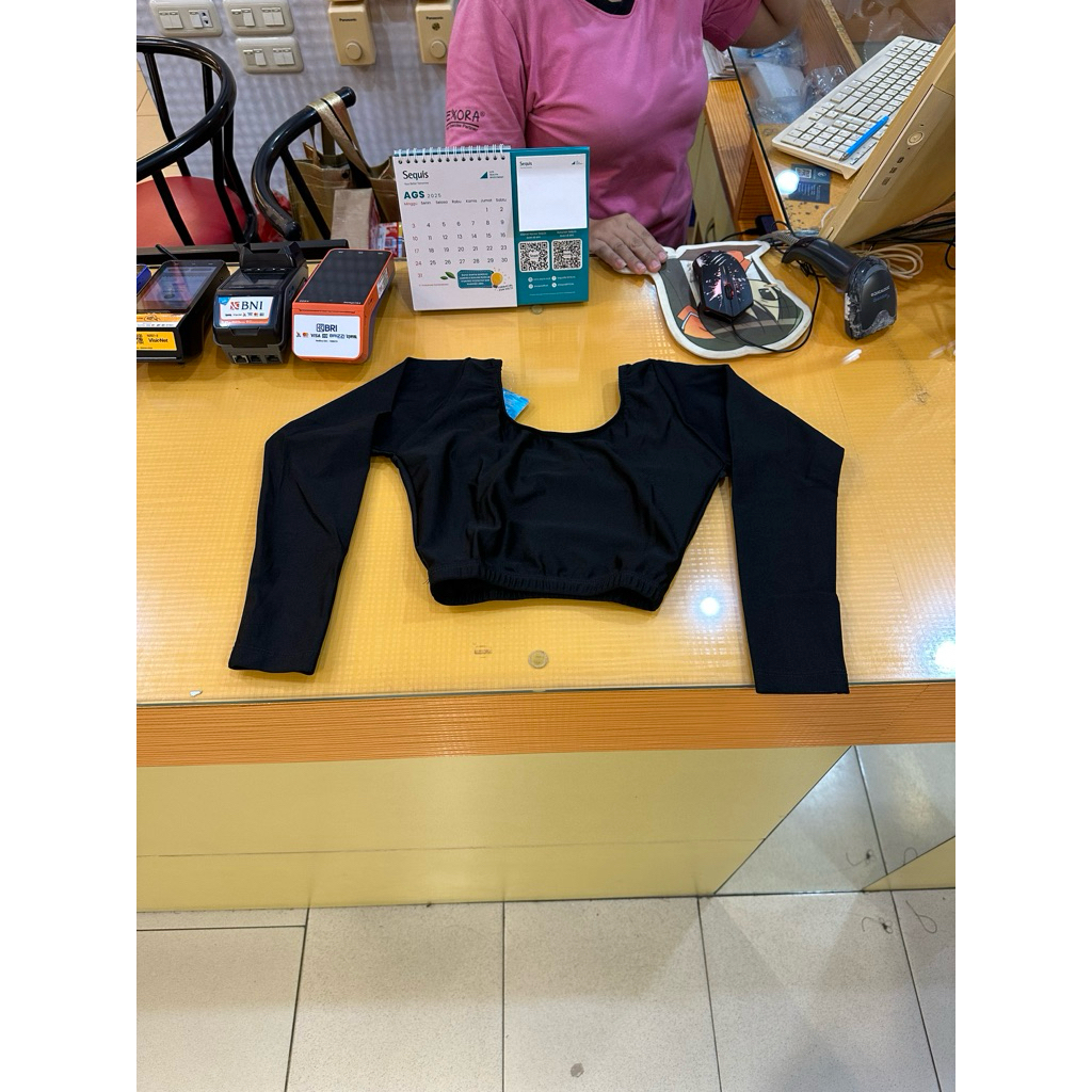 SPORT CLUB Lka 01 Tp เสื้อครอปแขนยาว