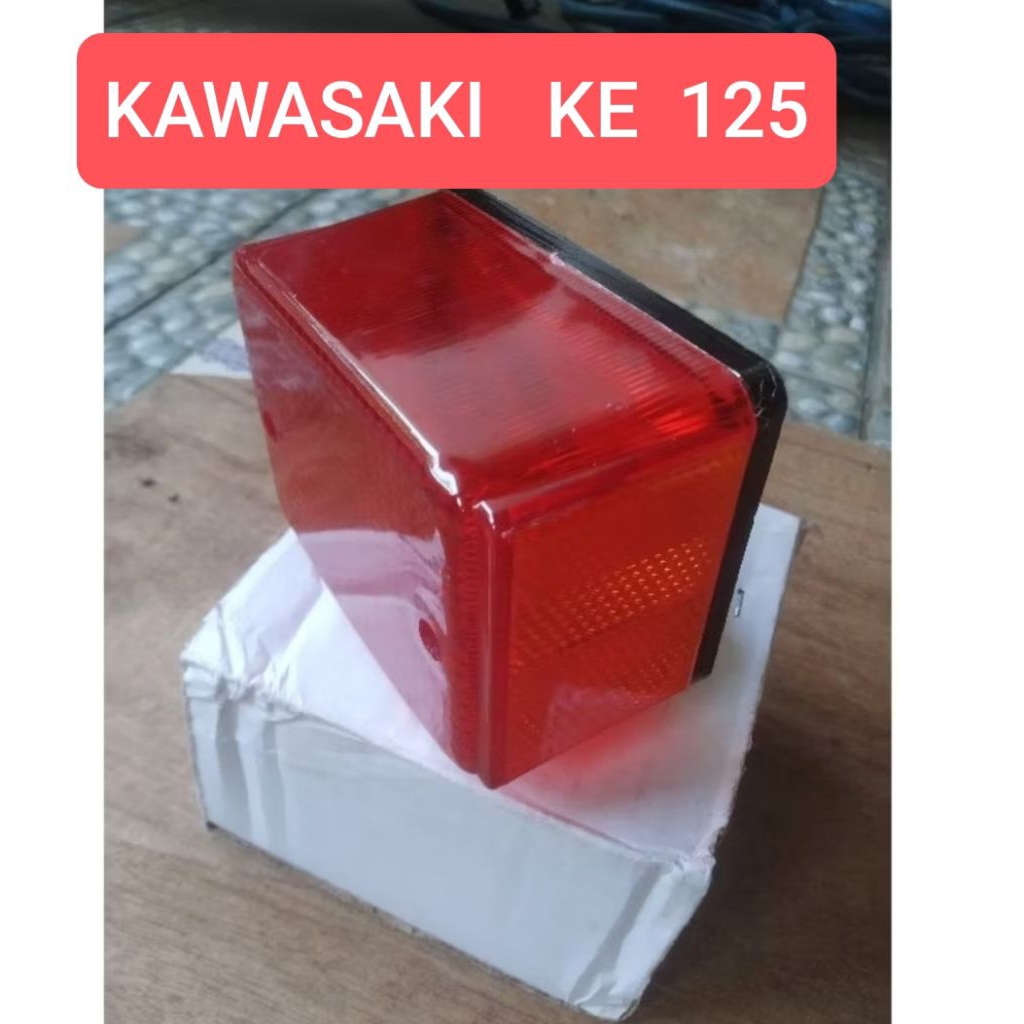 โคมไฟหยุดหลัง Kawasaki binter KE125 KE 125 KE 100 PNP TS 100