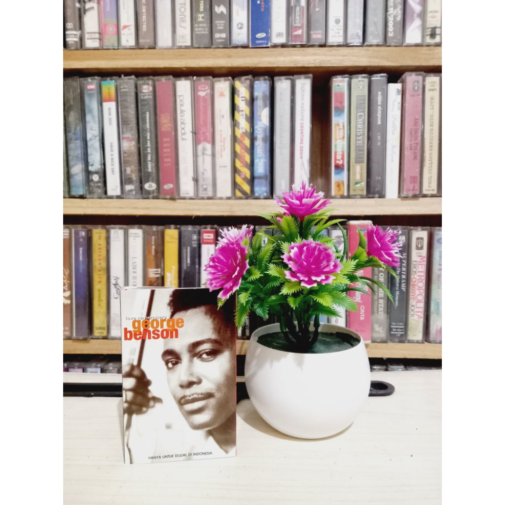 GEORGE BENSON LOVE REMEMBERS CASSETTE