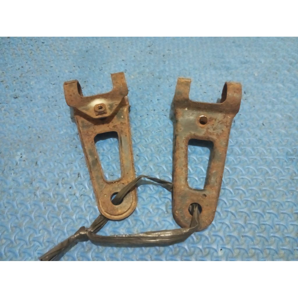 YAMAHA DT125 Enduro 18g ขายึดไฟหน้า