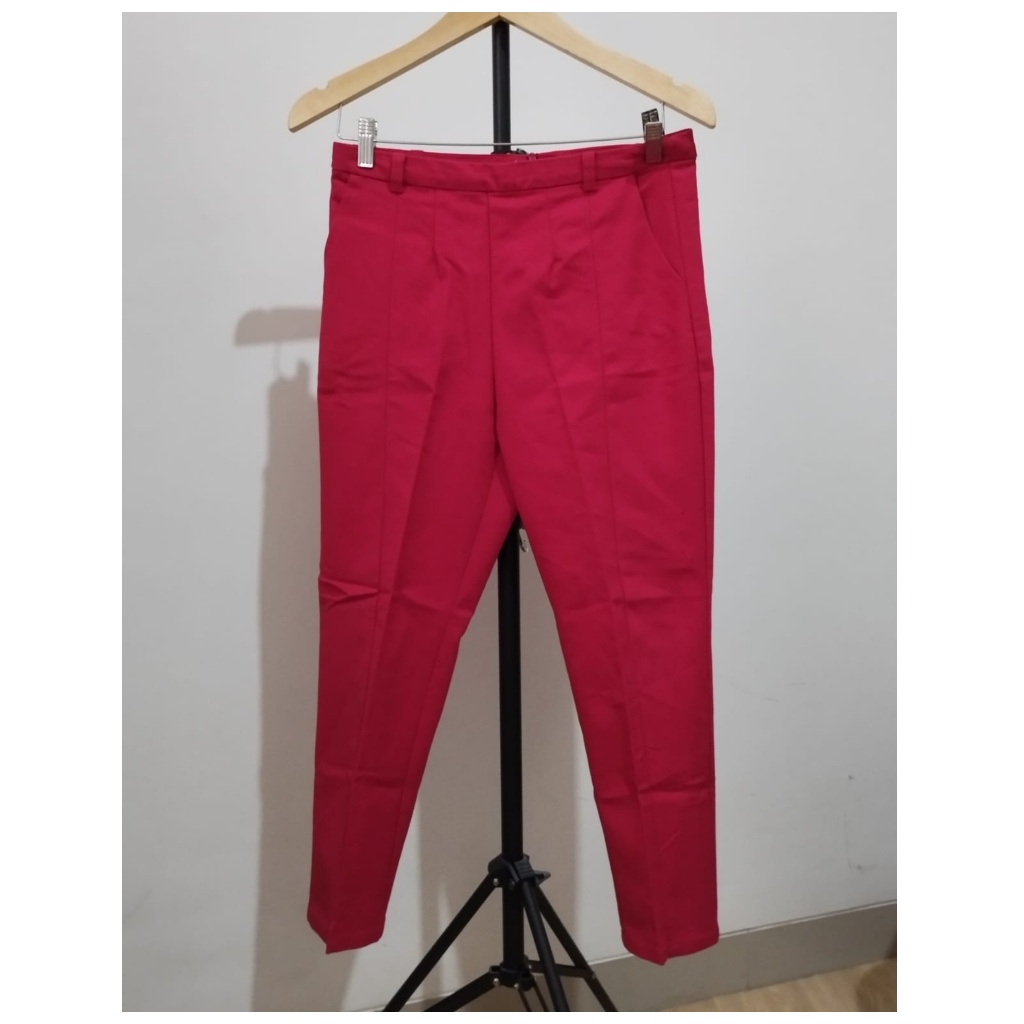 กางเกง Rimini Slim Fit สีแดง