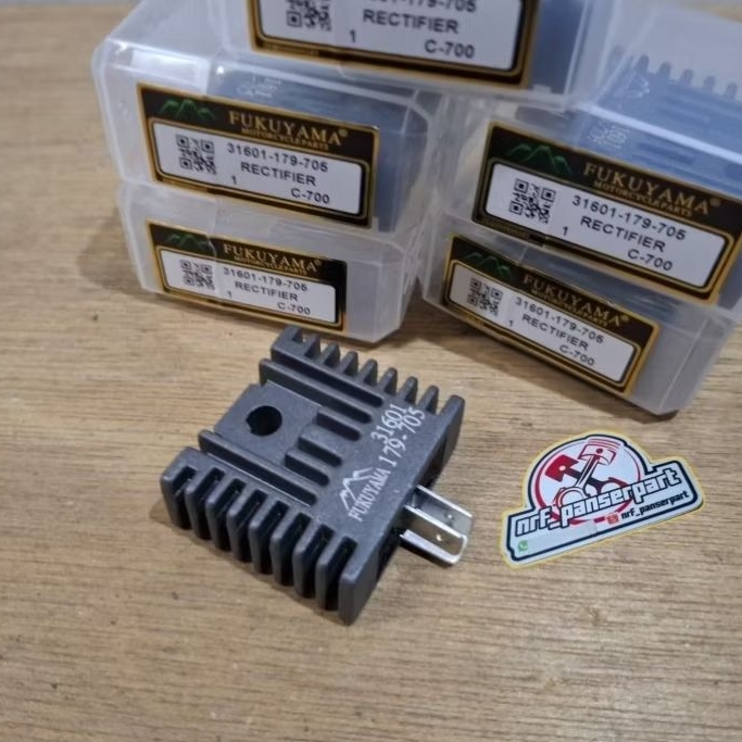 KIPROK HONDA C 700/C700 WIN 100 C 800 SUPER CUP 700/800 6 VOLT KIPROP/REGULATOR C 700/C 800 FUKUYAMA