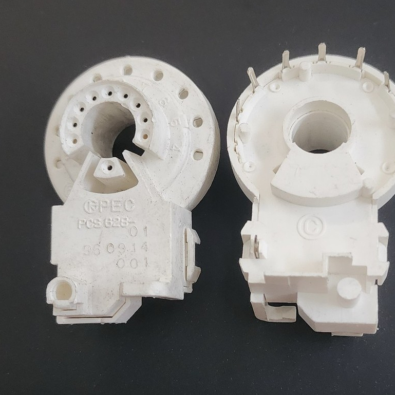 ขนาดใหญ่ 9-10 คอเส้นใยซ็อกเก็ต CRT