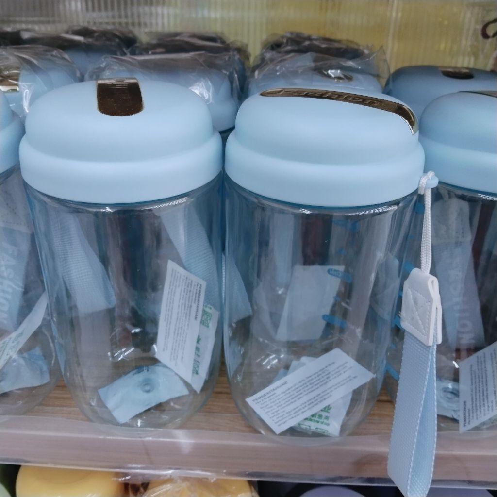 ขวดน้ําดื่ม 420มล + หลอด